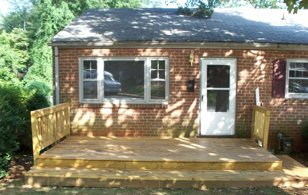 Charlottesville House: 108 Stratford Ct
