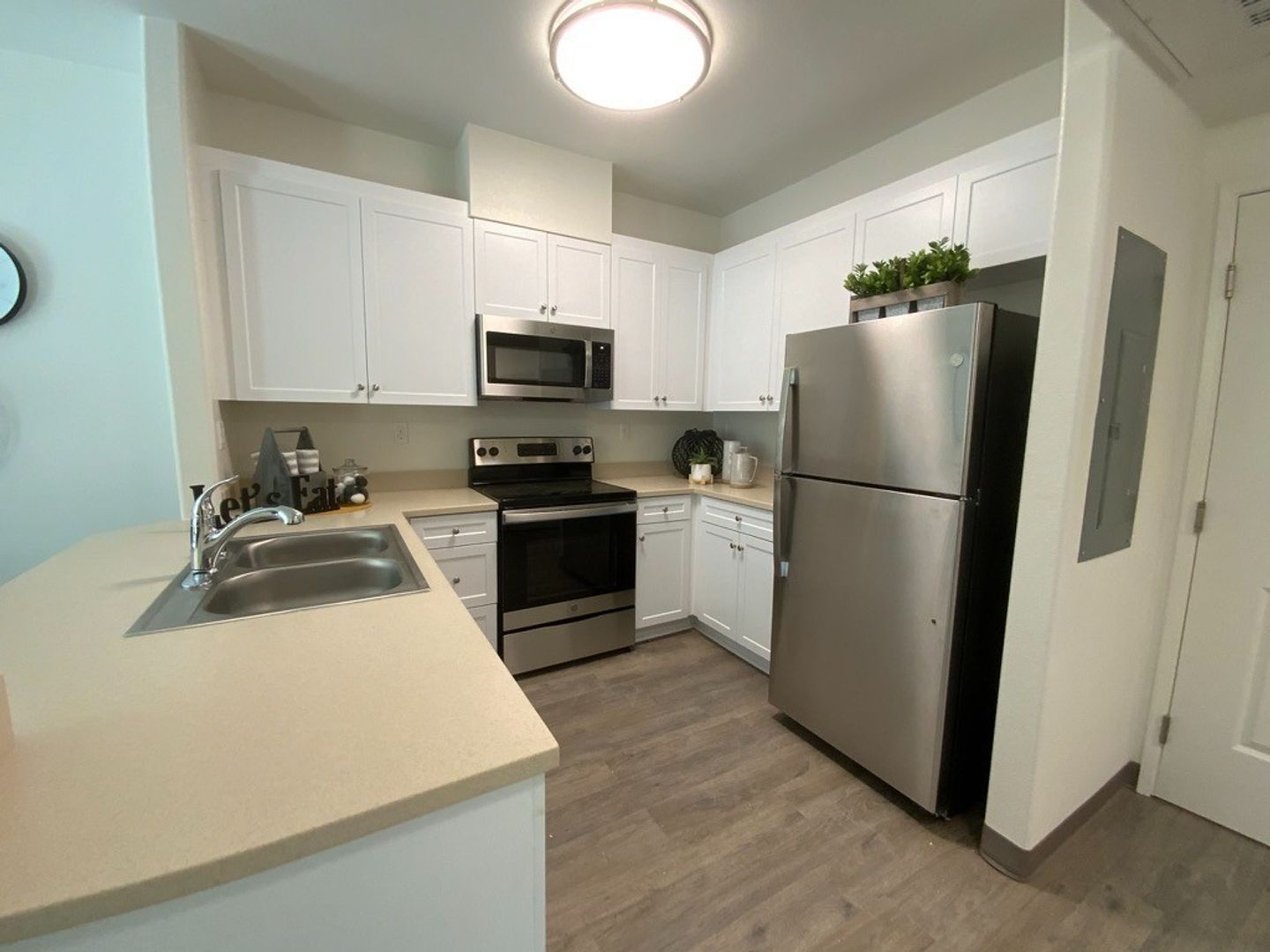 Riverside Apartment: 4800 Palm Ave