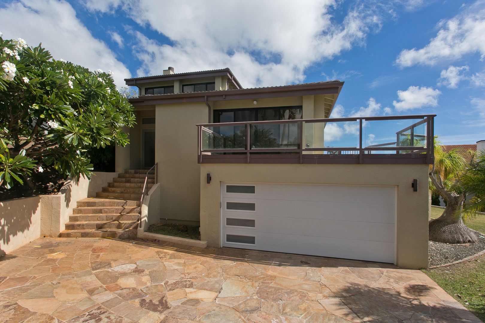 Honolulu House: 600 Kahiau Loop