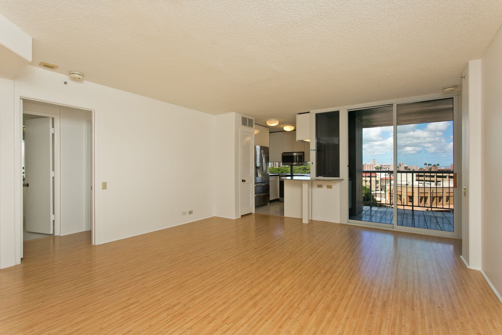 Honolulu Condo: 1212 Nuuanu Ave. #607