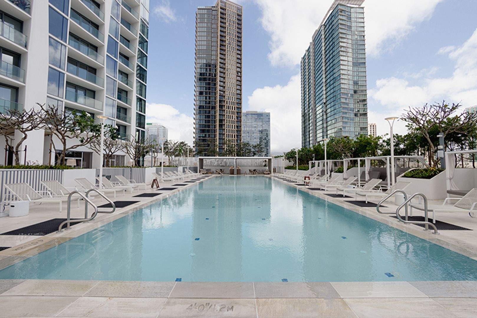 Honolulu House: 1000 Auahi St