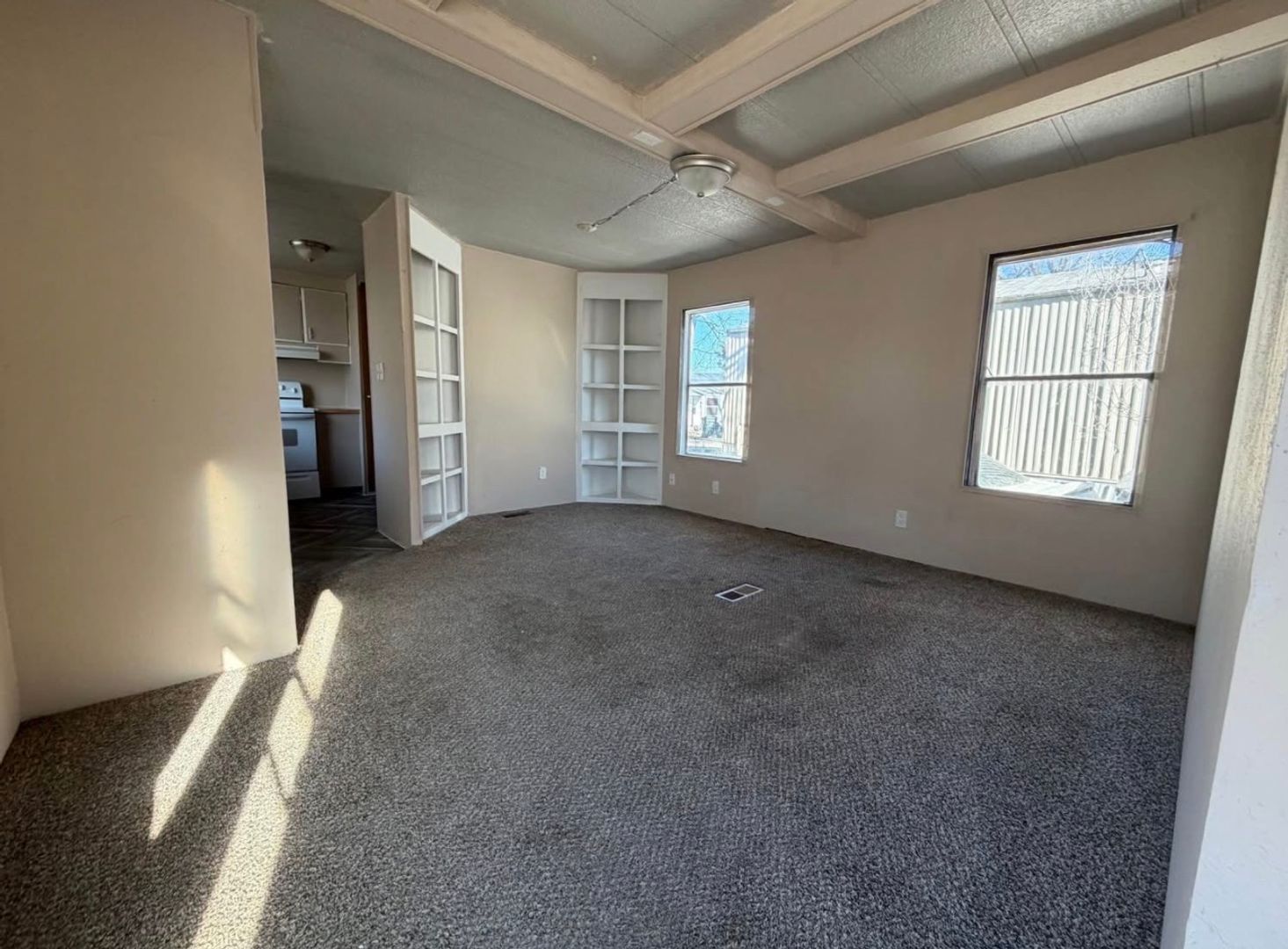 Wichita Apartment: 4209 S Broadway