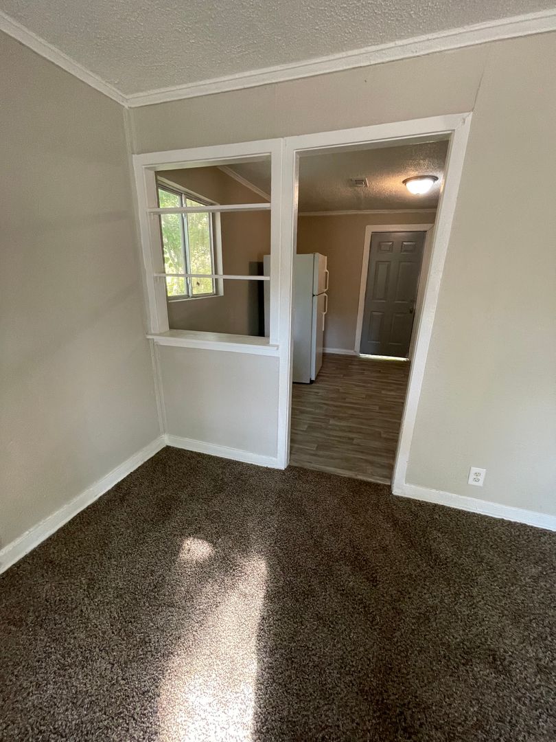 Wichita Apartment: 2619-2633 S Fees