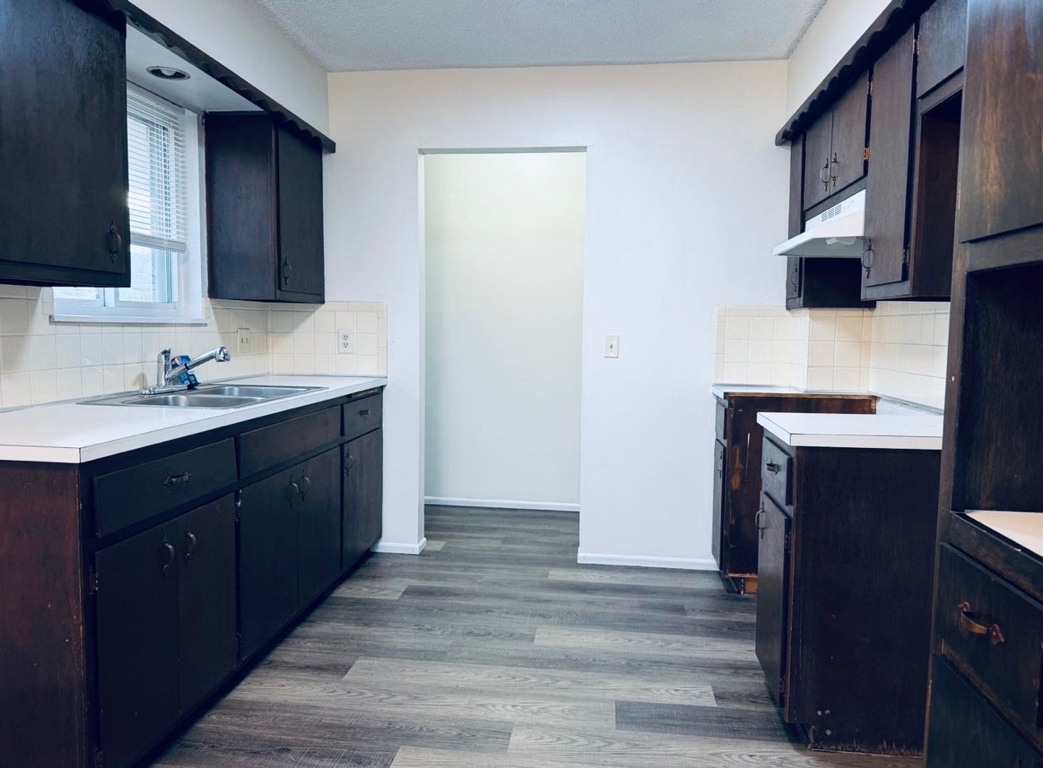 Wichita House: 1963 S Martinson