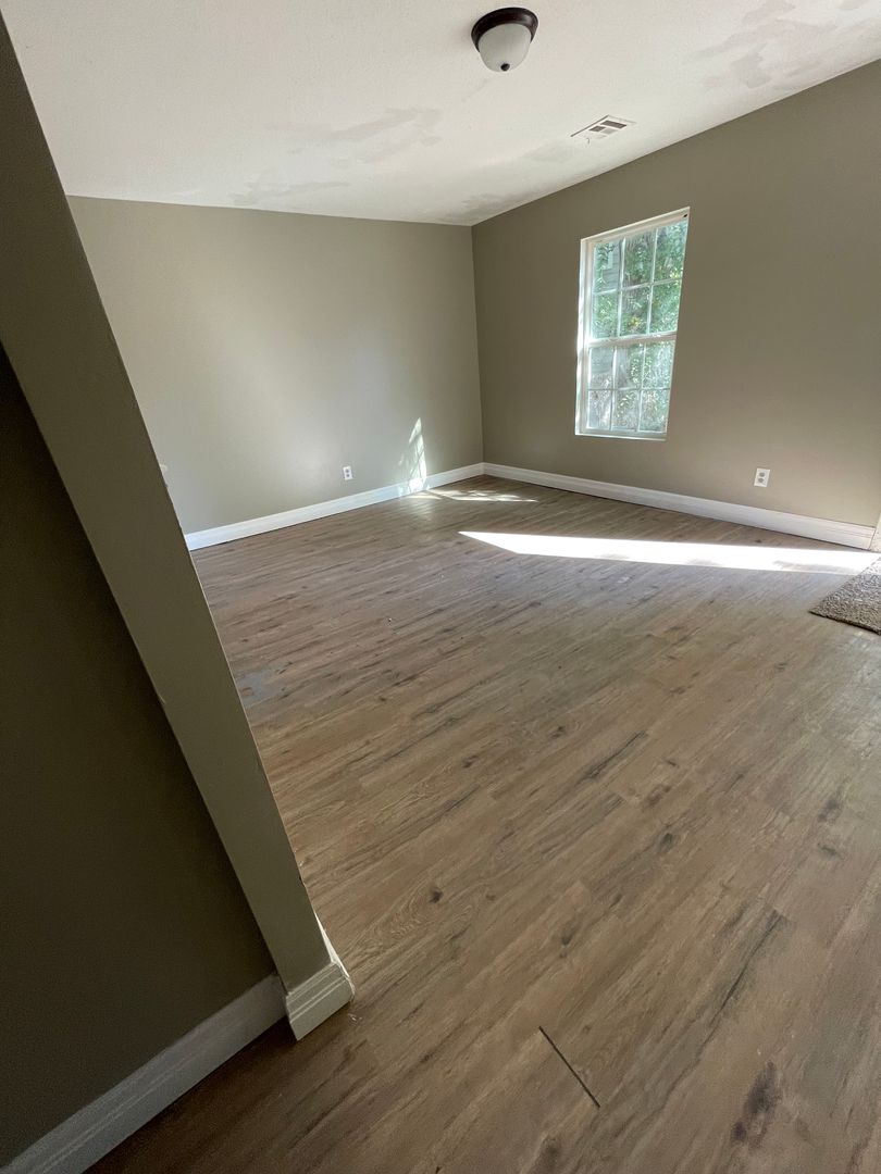 Wichita Apartment: 2619-2633 S Fees