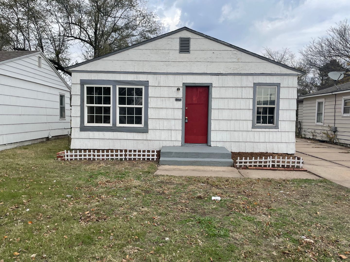 Hutchinson House: 1722 E 2nd street