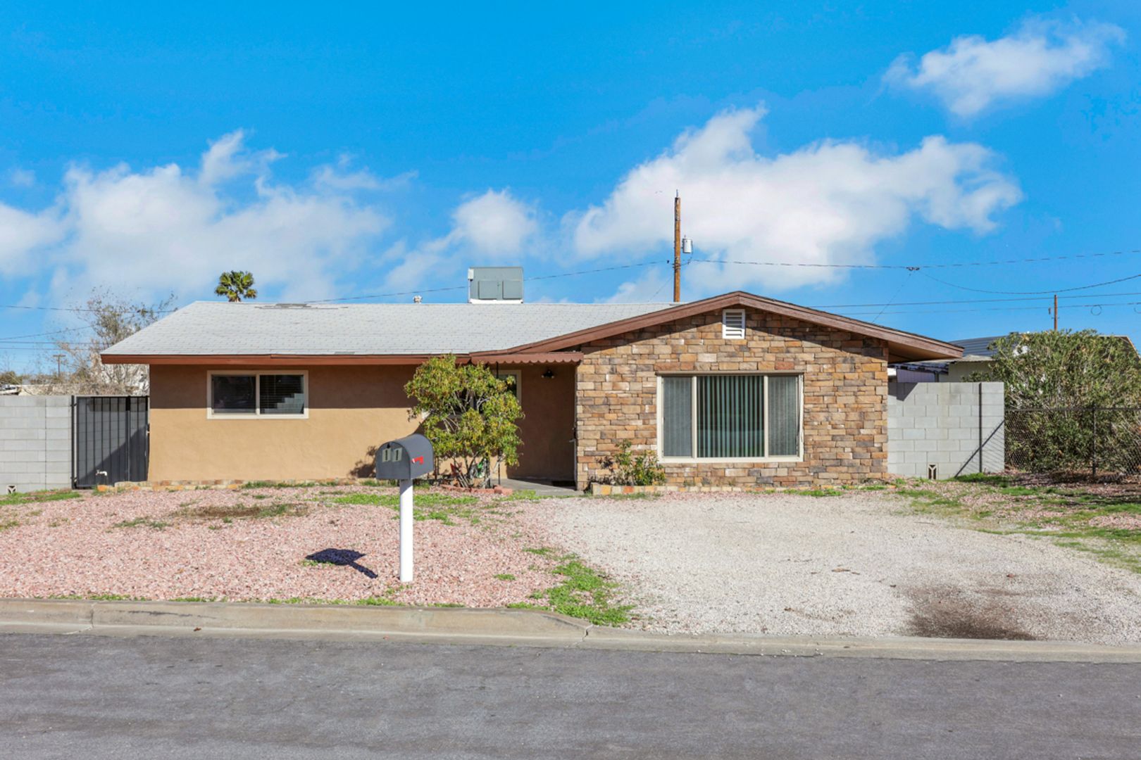 Henderson House: 11 California