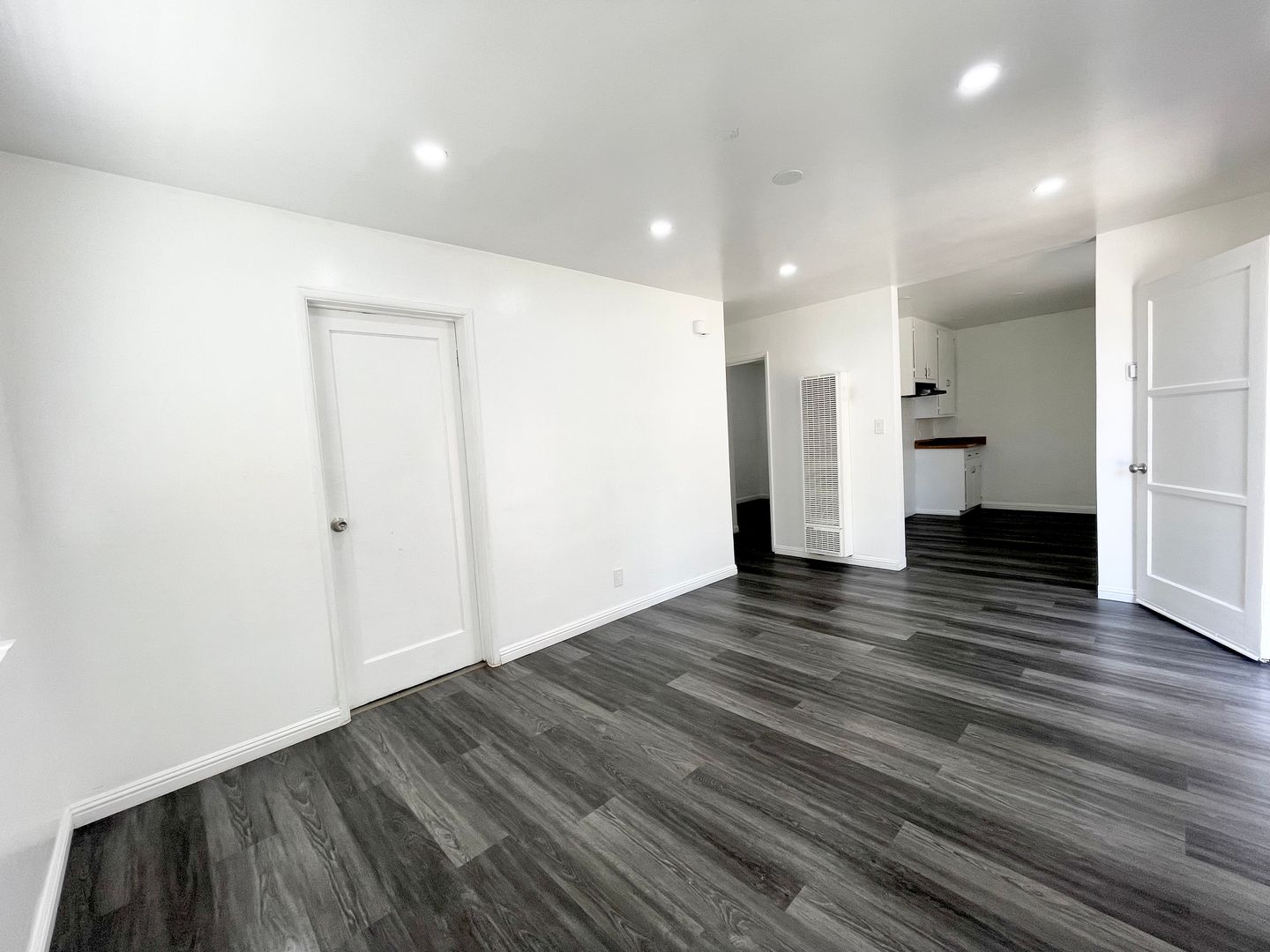 Chino Apartment: 9th St.