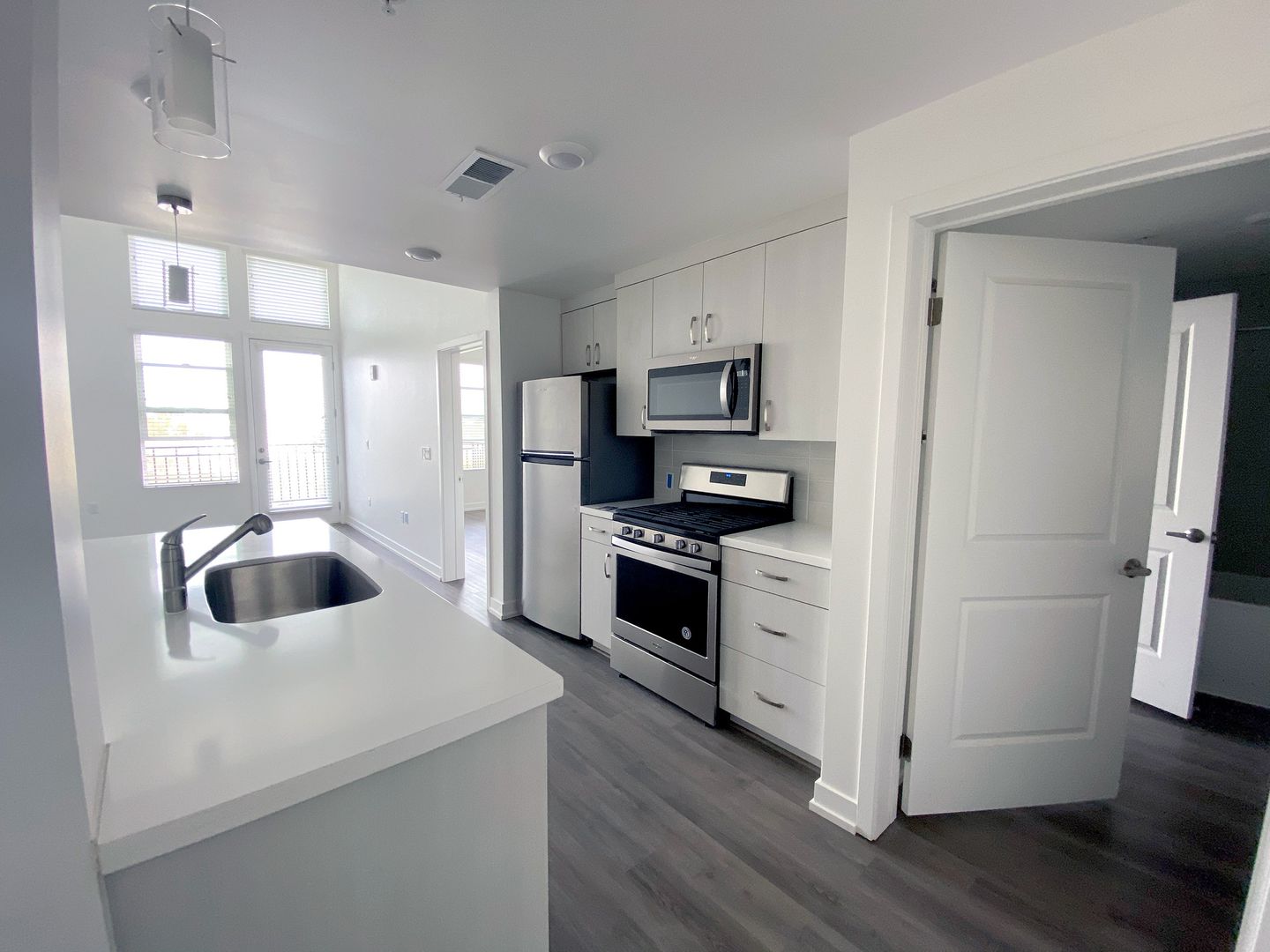 Valencia Apartment: 26701 McBean Parkway
