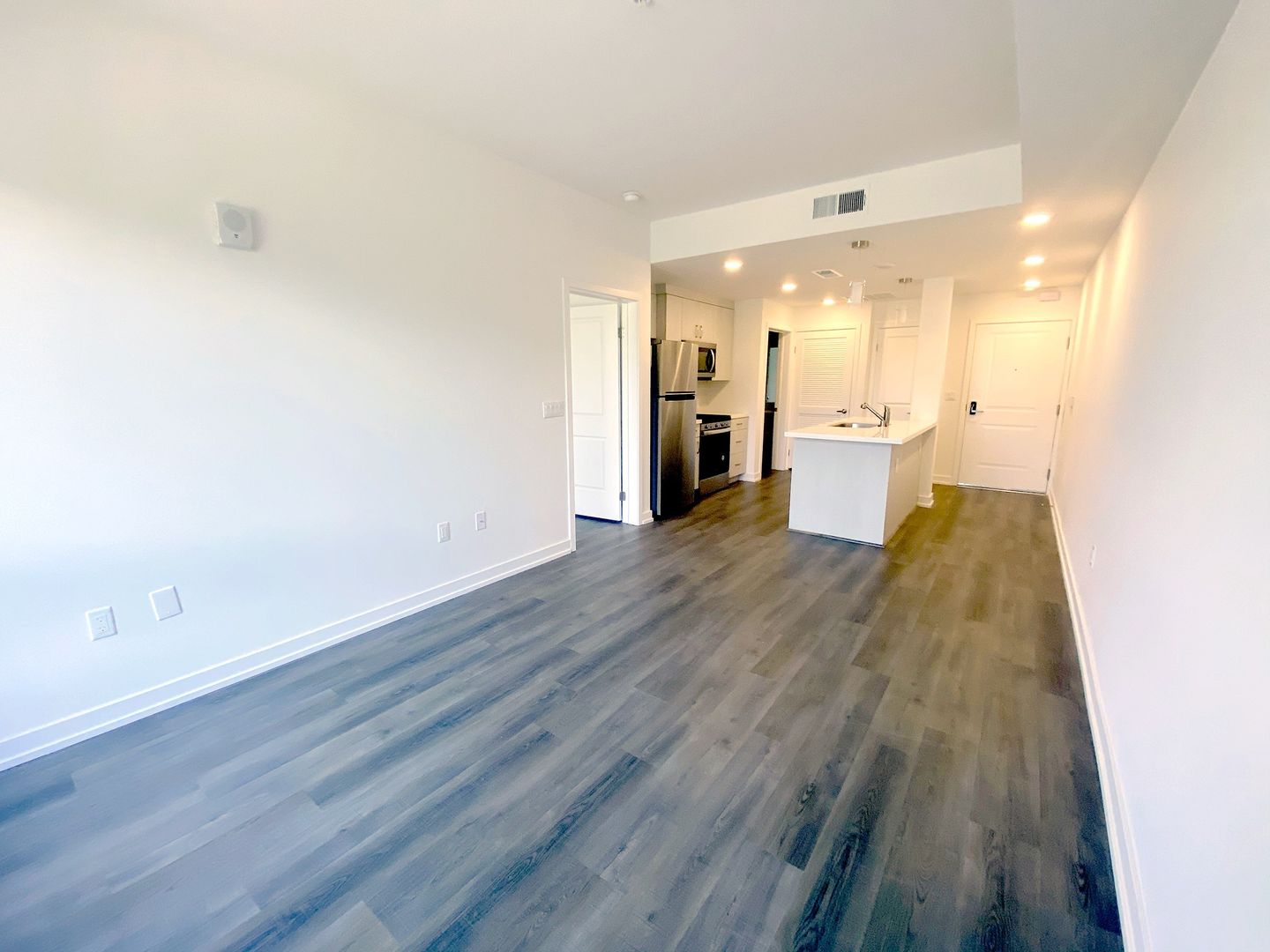 Valencia Apartment: 26701 McBean Parkway