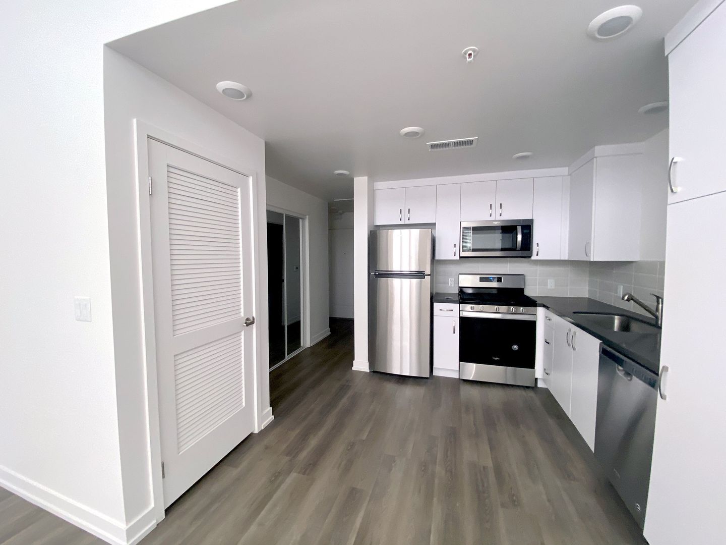 Valencia Apartment: 26701 McBean Parkway