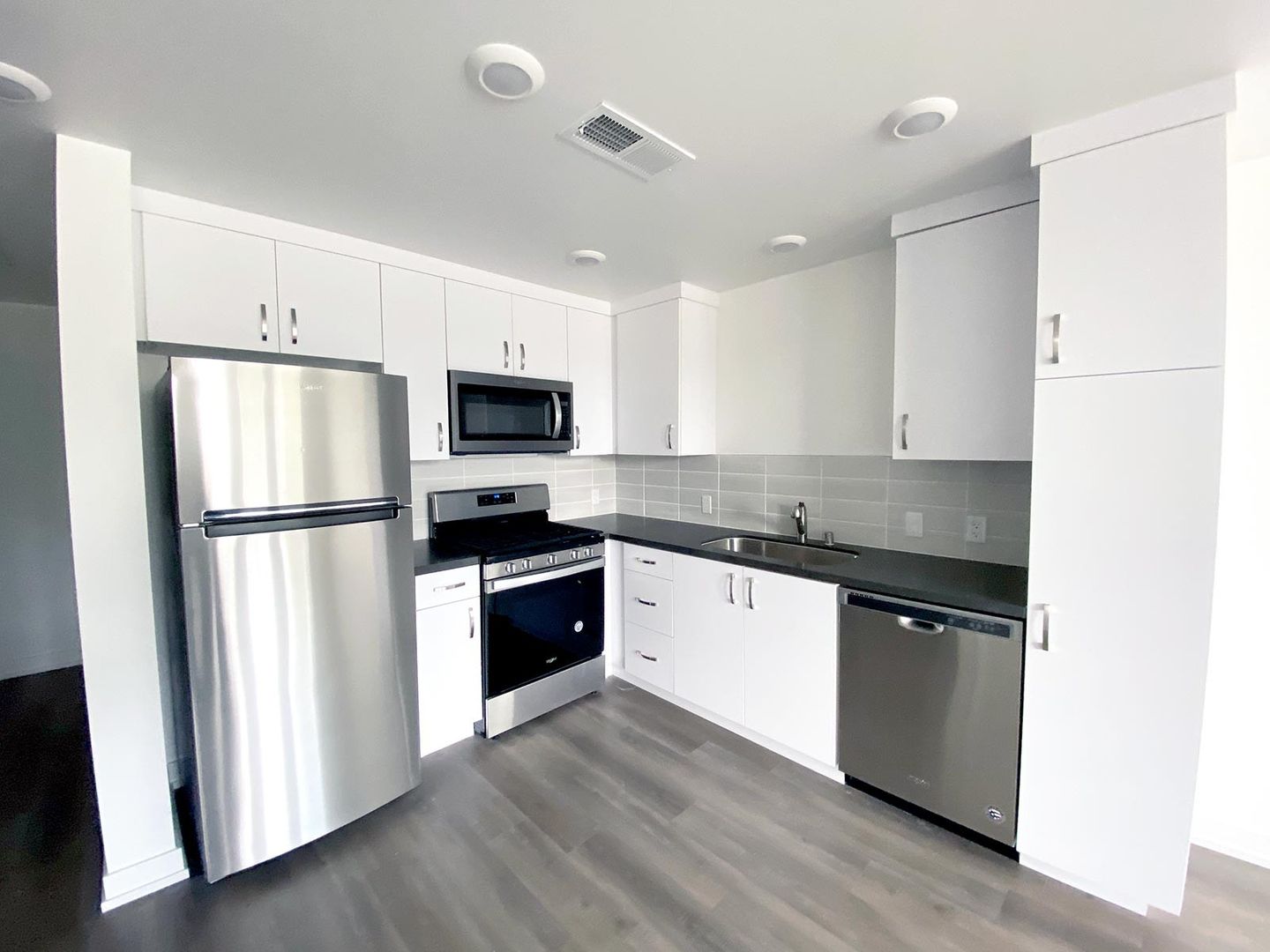 Valencia Apartment: 26701 McBean Parkway