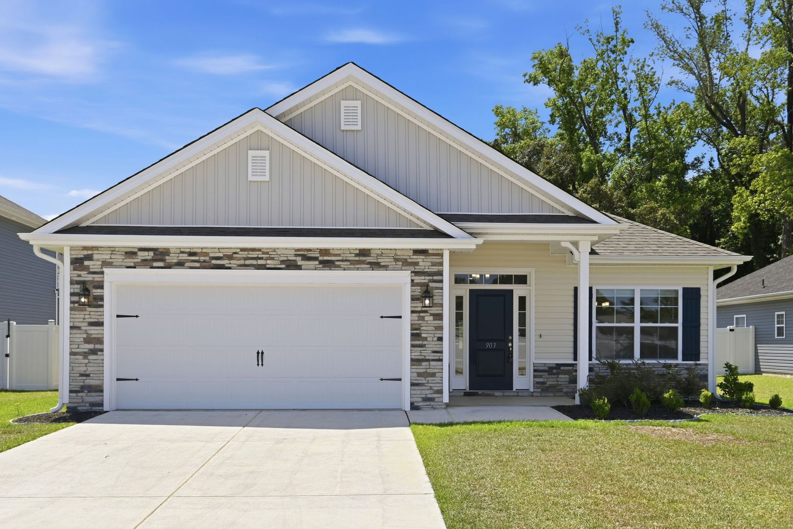 Richlands House: 903 Eakins Ln