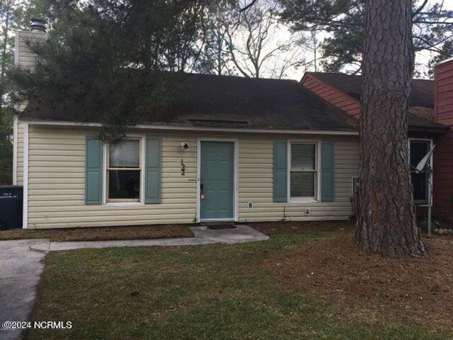 Jacksonville House: 122 Corey Circle