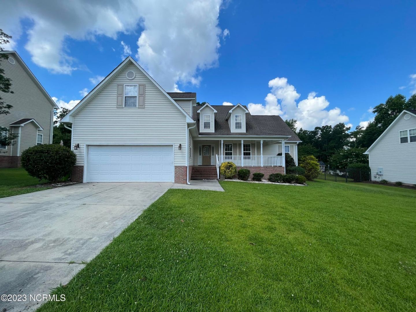 Swansboro House: 337 Foster Creek Road