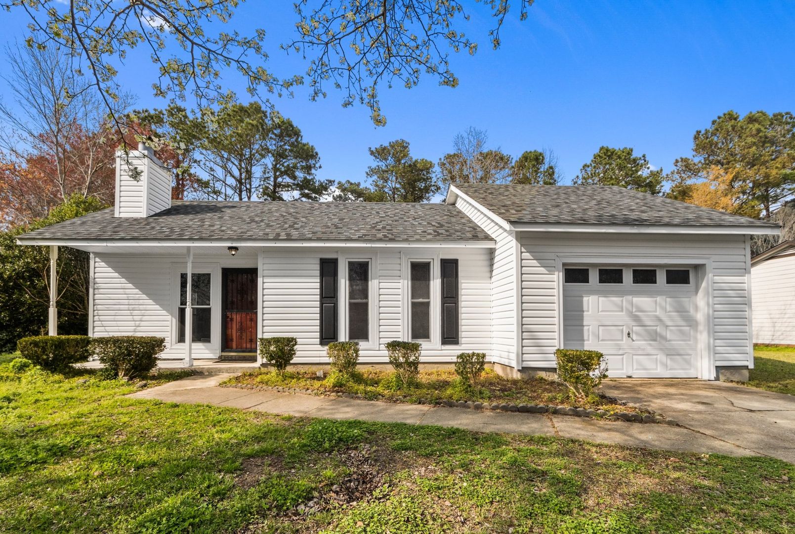 Jacksonville House: 1003 Springdale Drive