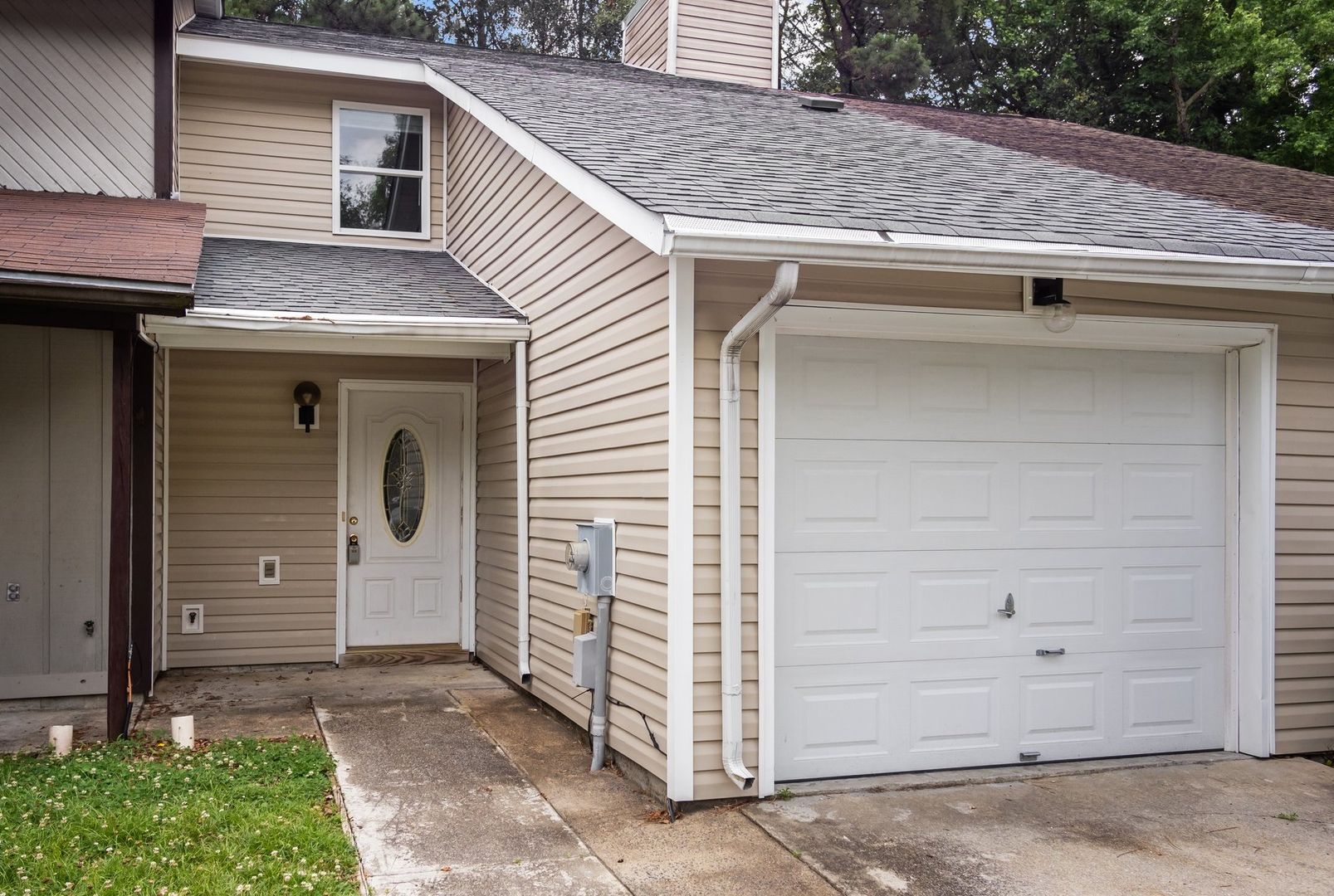 Jacksonville Townhome: 24 S Onsville Place