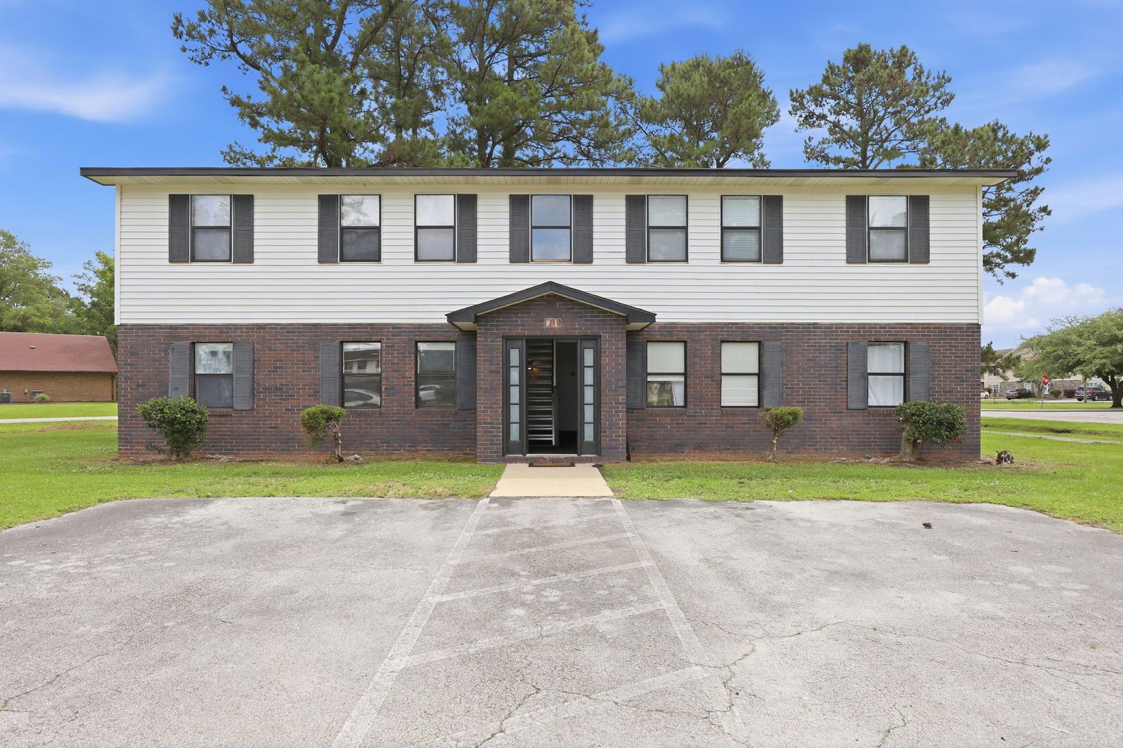Jacksonville House: 100 Ravenwood Apt A