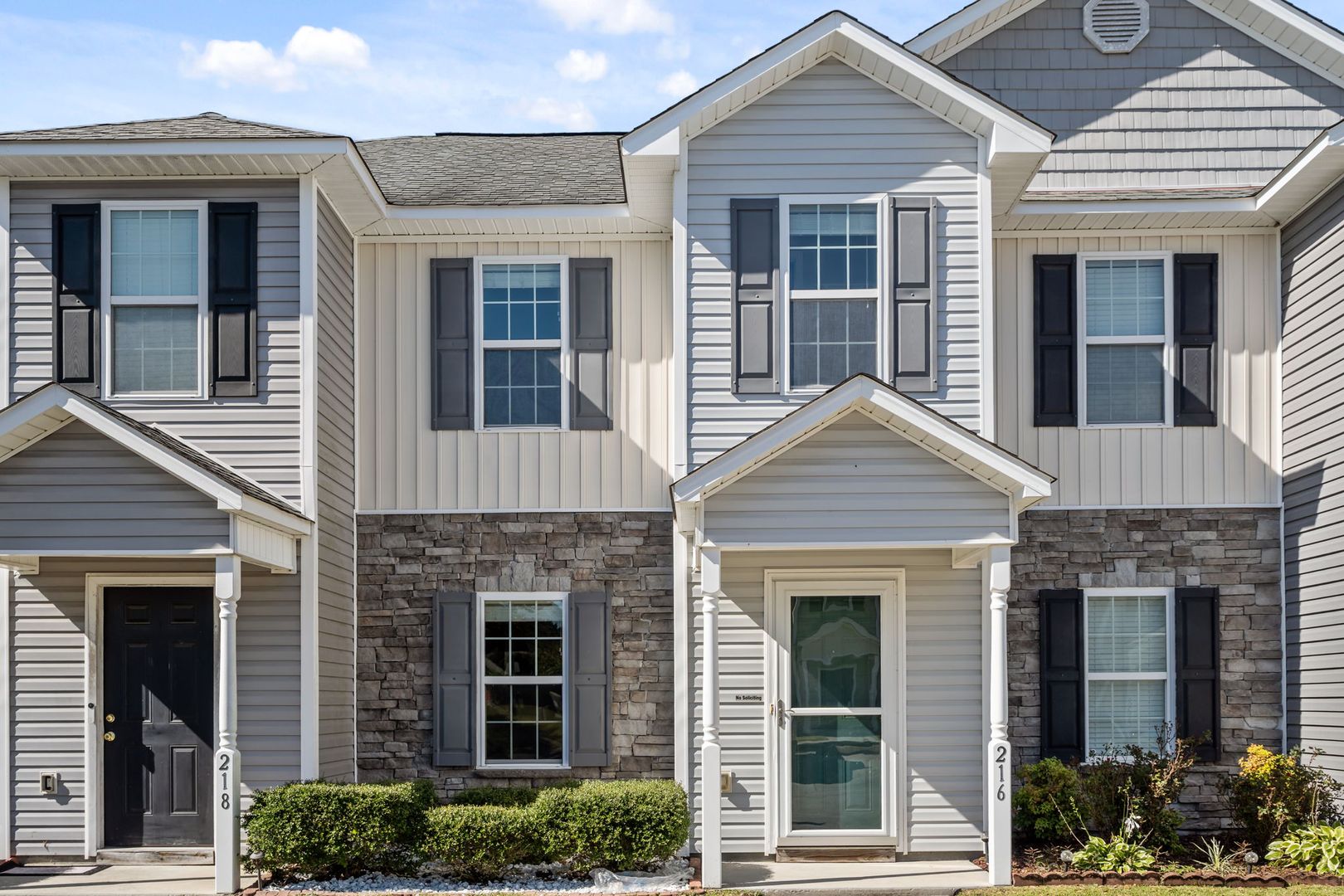 Jacksonville House: 216 Glen Cannon Drive