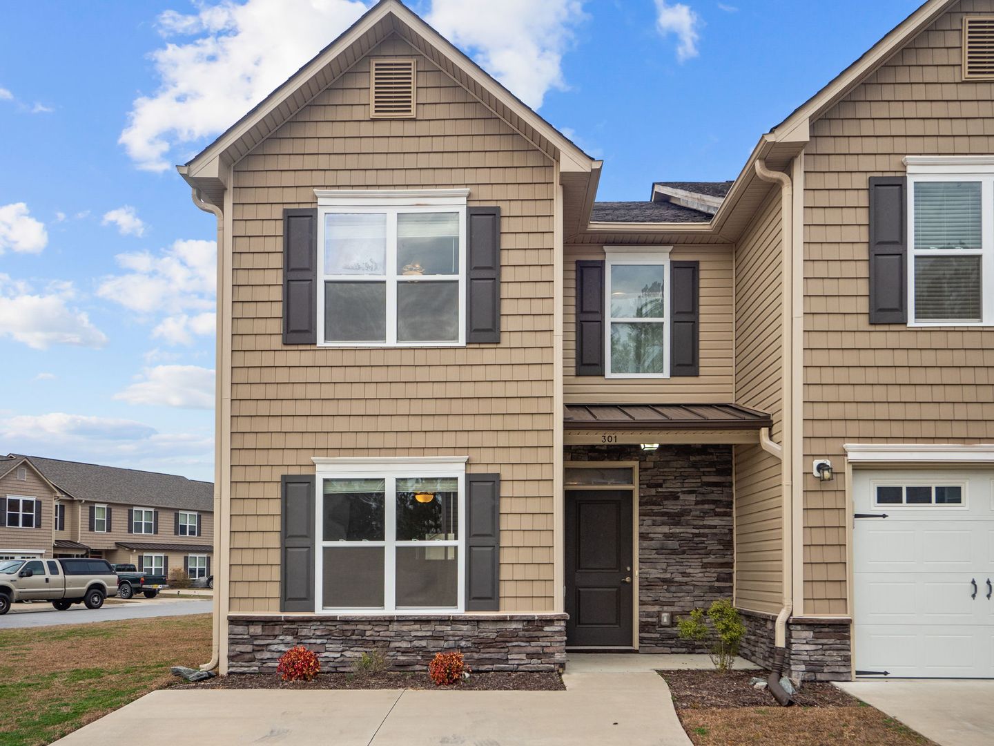 Jacksonville Townhome: 301 GlenEllen Loop Rd