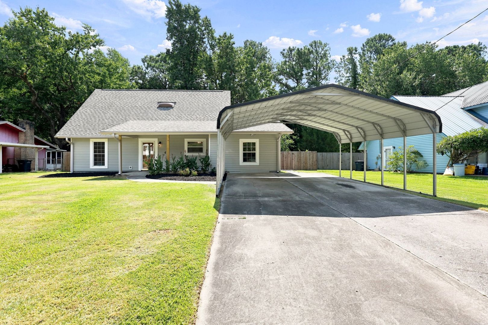 Jacksonville House: 314 Linwood Drive