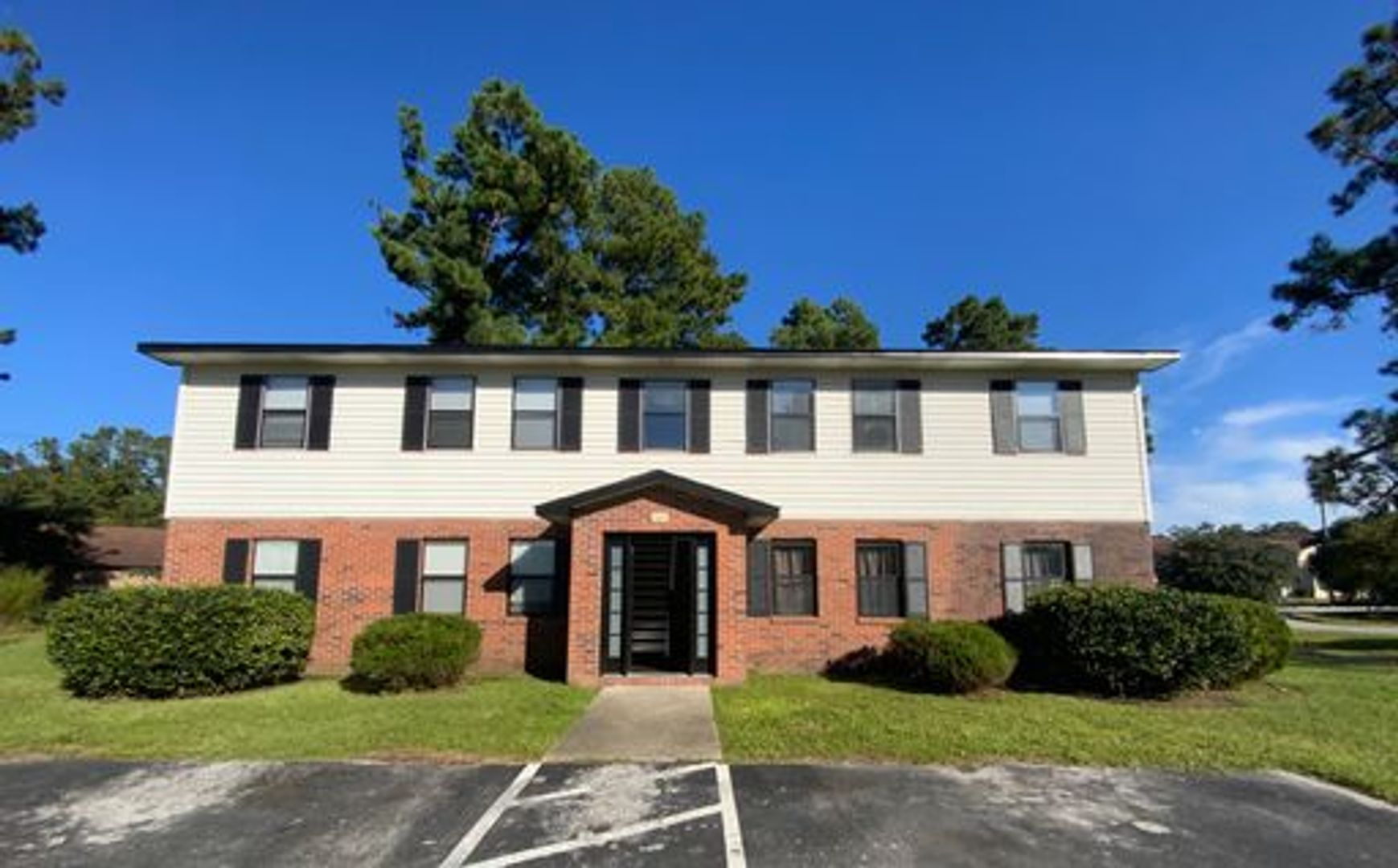 Jacksonville House: 100 Ravenwood Apt D