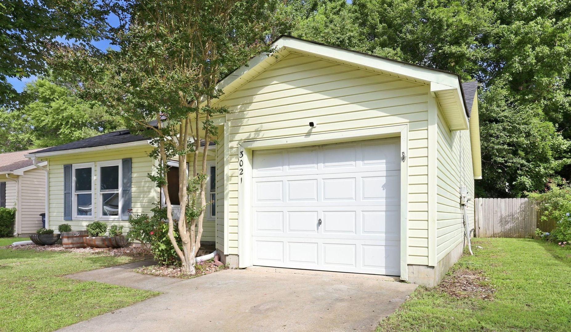 Jacksonville House: 3021 Steeple Chase Court