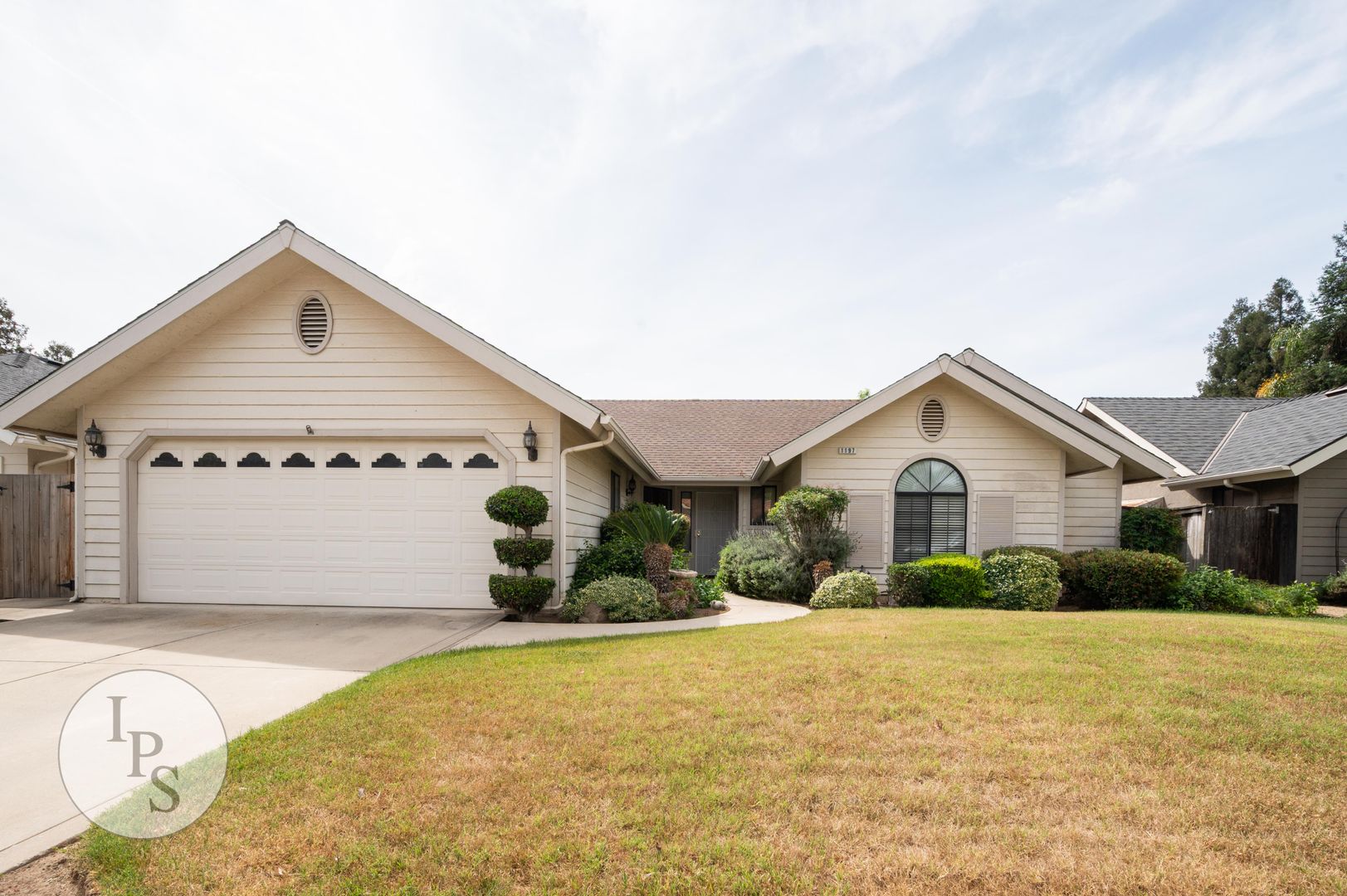 Fresno House: 1197 E Muncie Ave