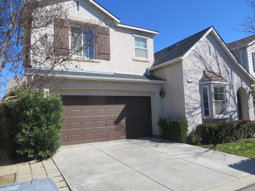 Clovis Gated 2-Story Home, 2BR/3BA, Built 2005 – 2x Primary Suites – photo 1