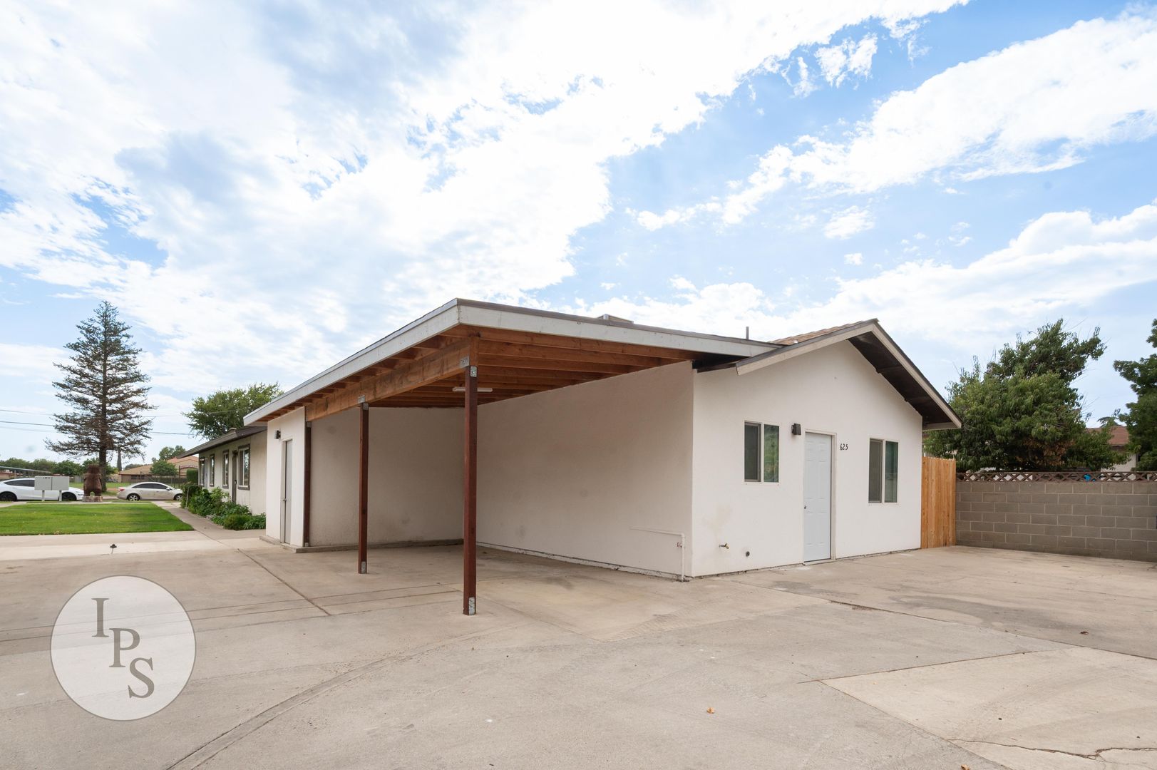 Kerman Apartment: 605-615 S. Del Norte Ave.