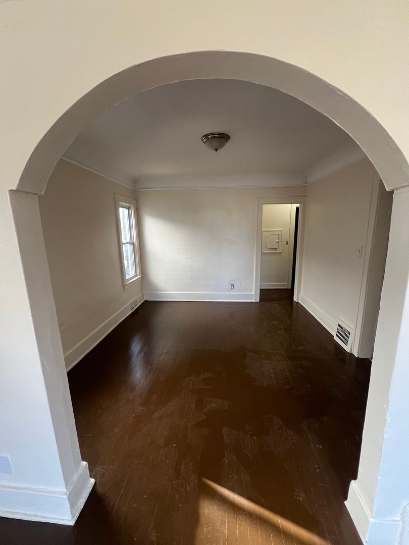 Detroit Multiplex: 12866 Steel Street - 12864 Steel St. Unit 2 (upper)