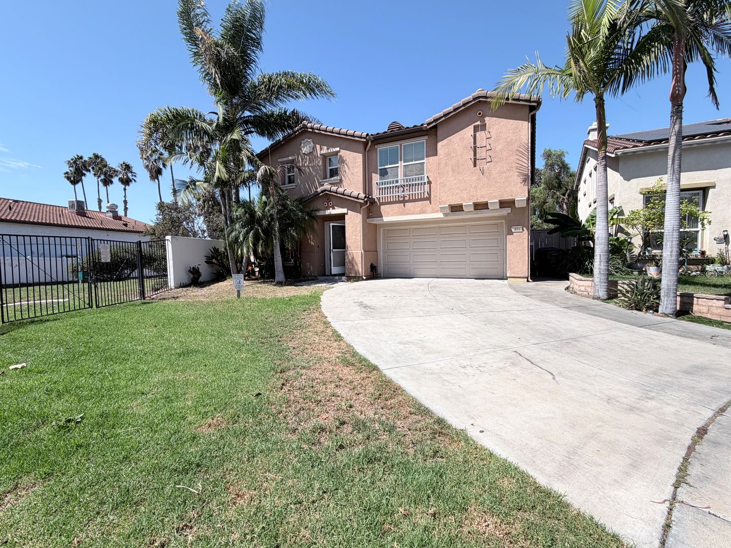 Oceanside House: 203 Franciscan Way