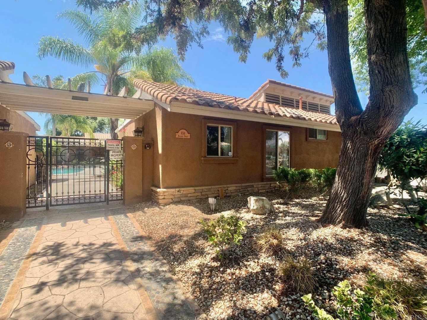 El Cajon Townhome: 656 Ballard Street Unit 1