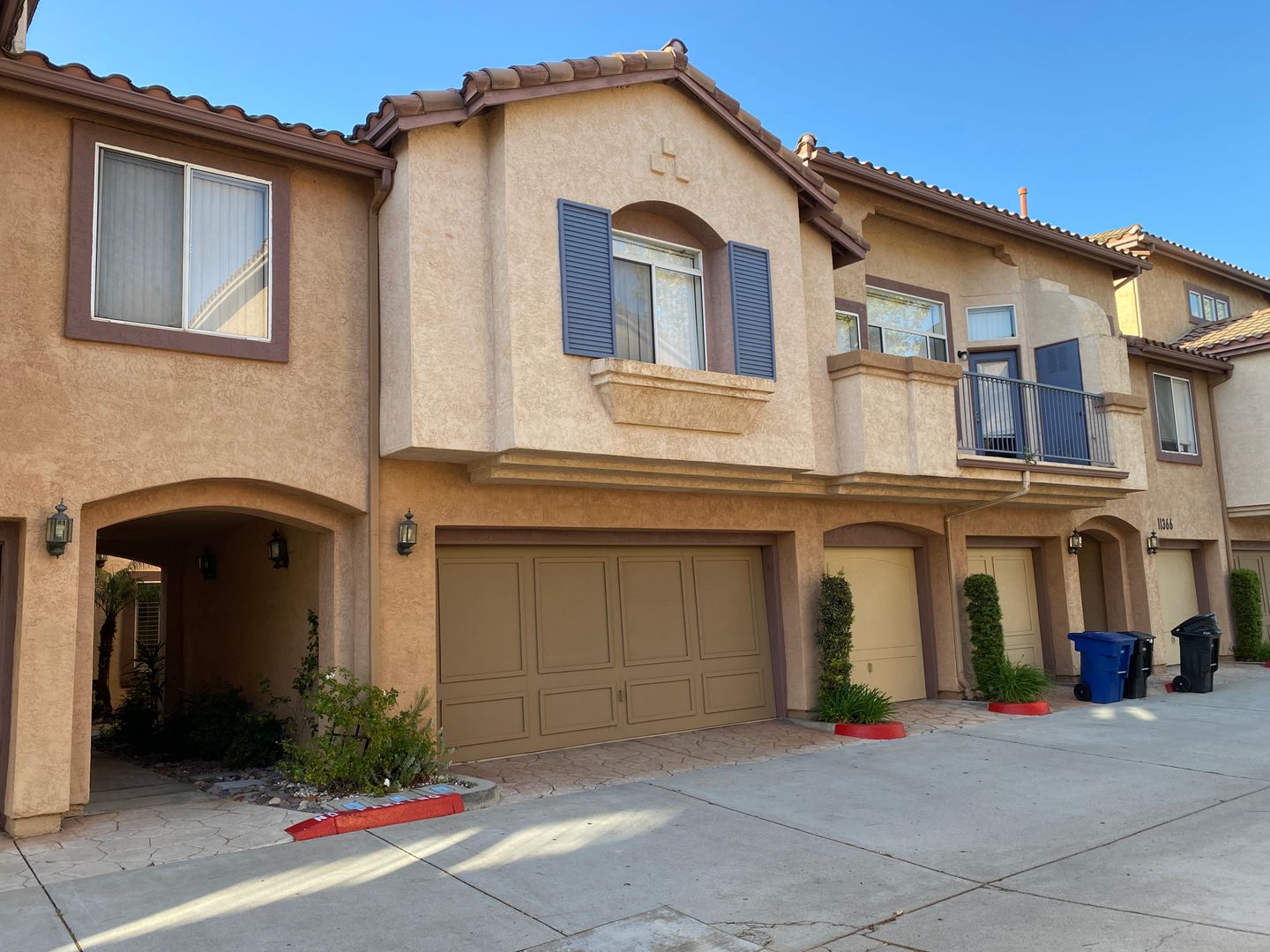 El Cajon Townhome: 11366 Via Rancho San Diego Unit D