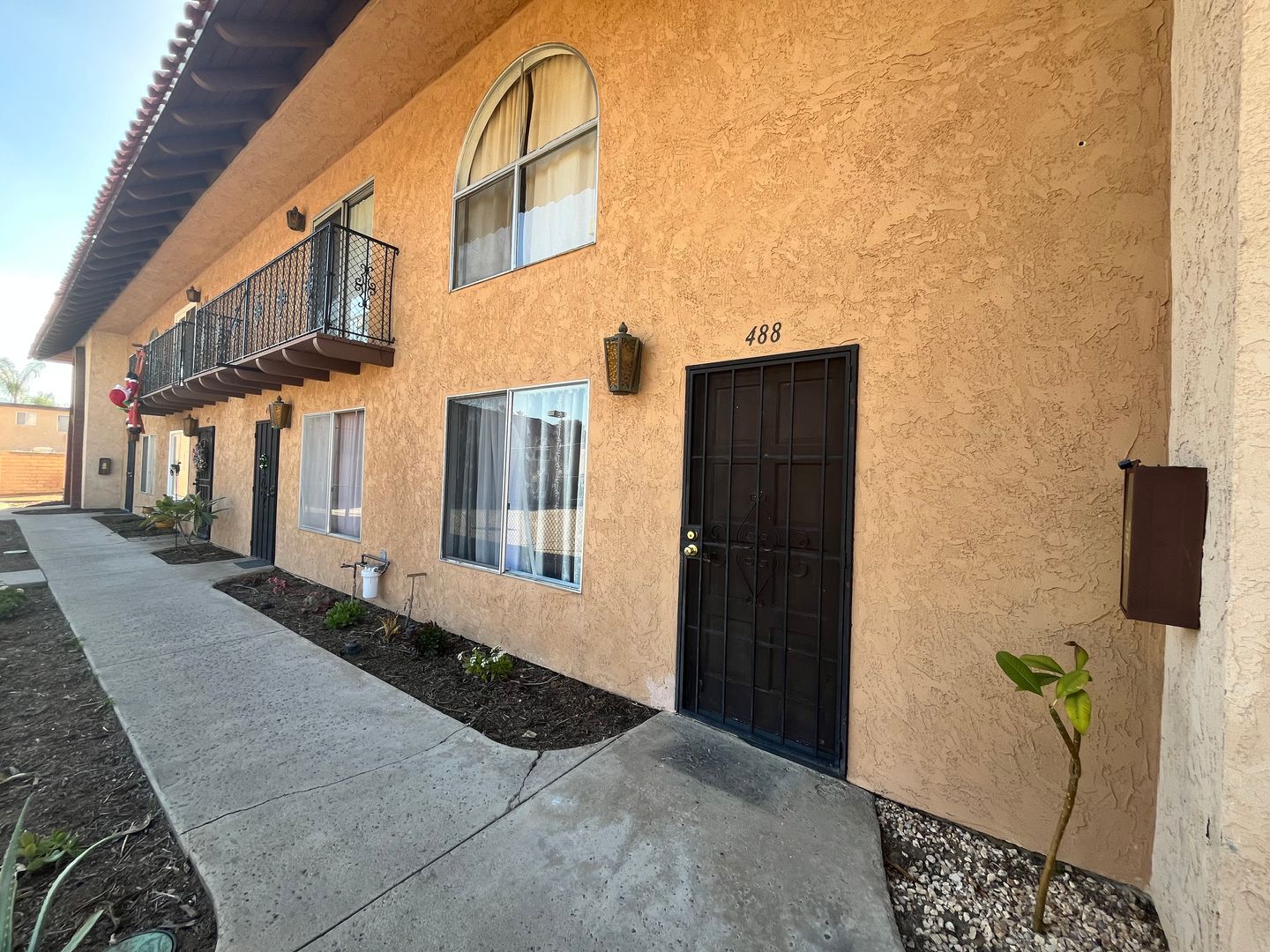 El Cajon Townhome: 488 S Anza Street
