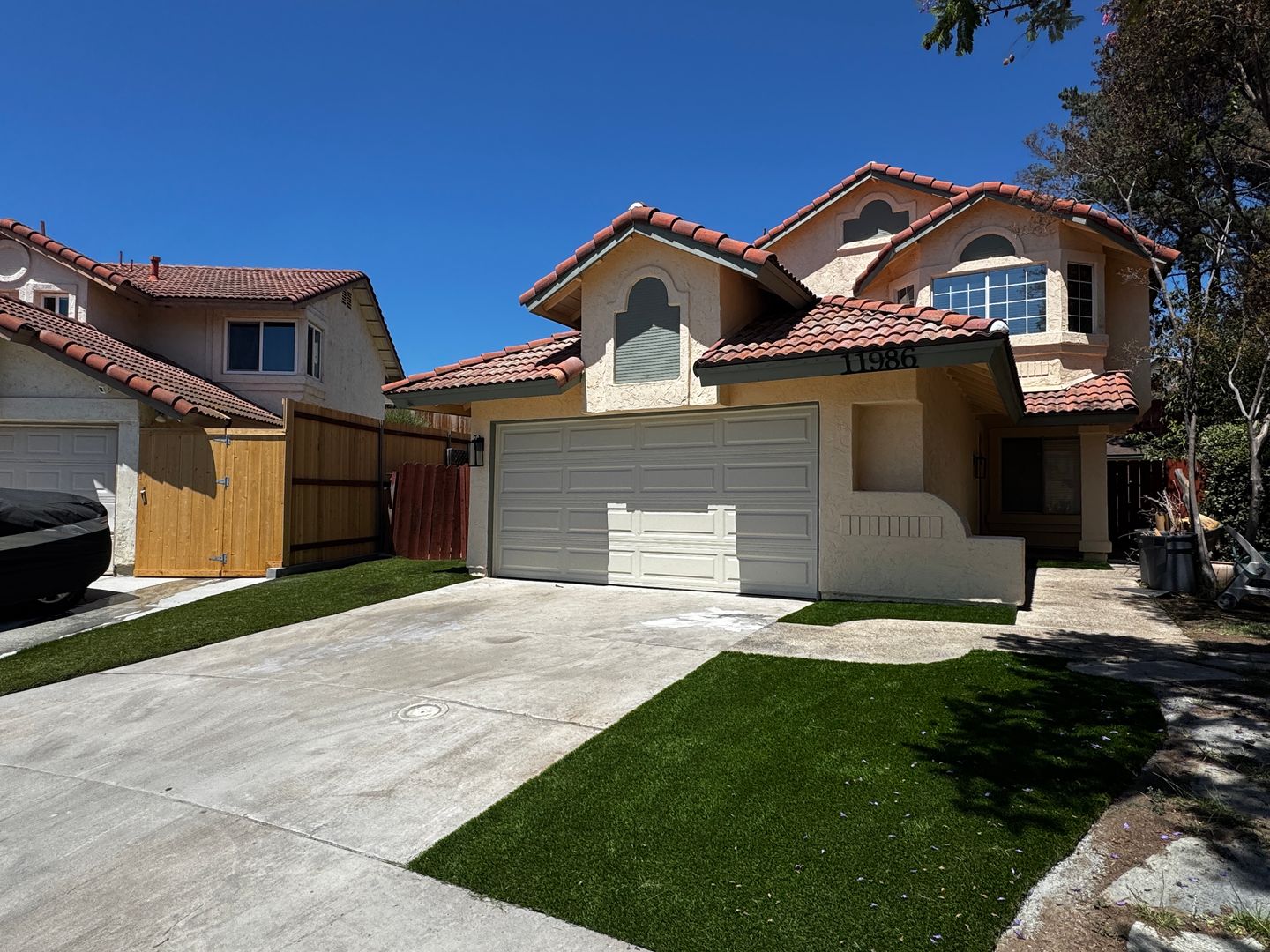 El Cajon House: 11986 Avenida Marcella
