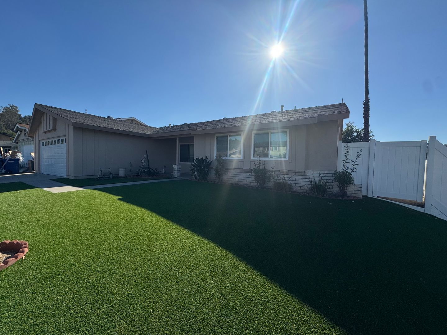 El Cajon House: 1058 Benjamin Pl