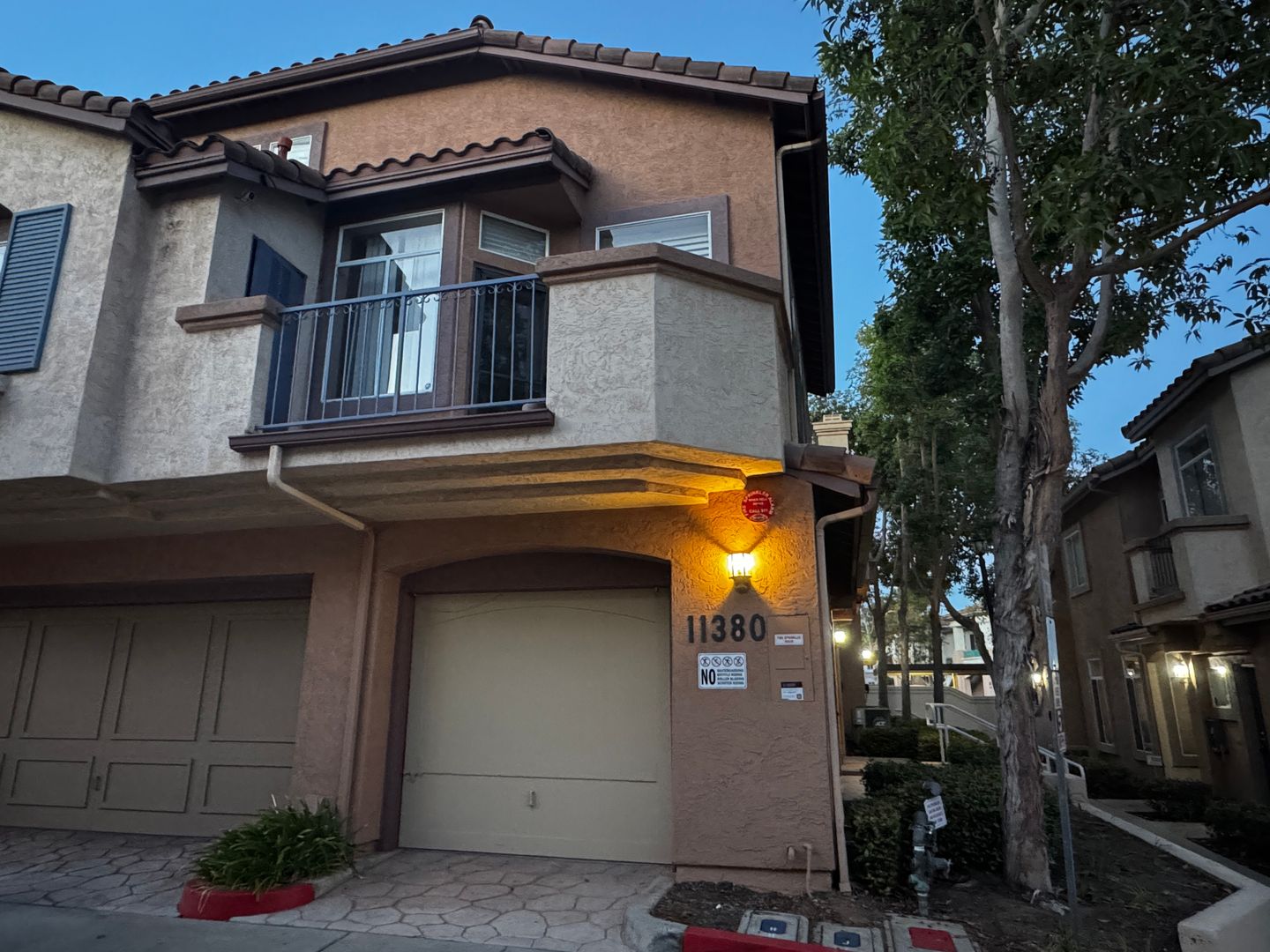 El Cajon Townhome: 11380 Via Rancho San Diego