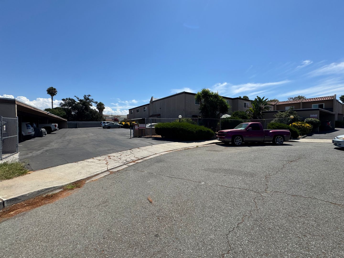 El Cajon Townhome: 290 Roanoke Road