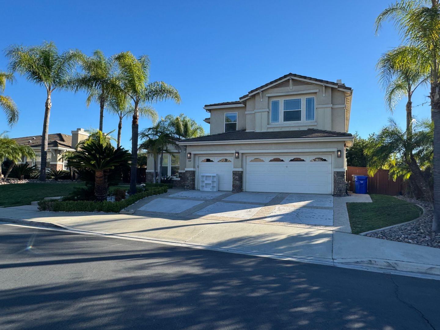 El Cajon House: 1681 Lawndale Road