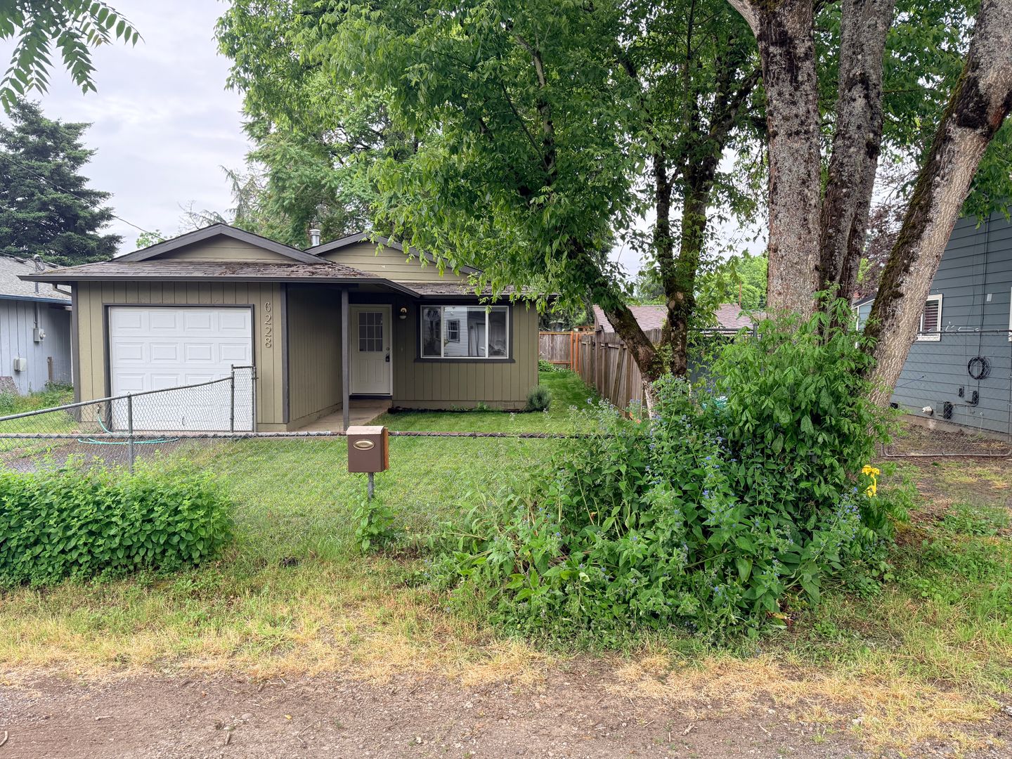 Portland House: 6228 SE Knapp