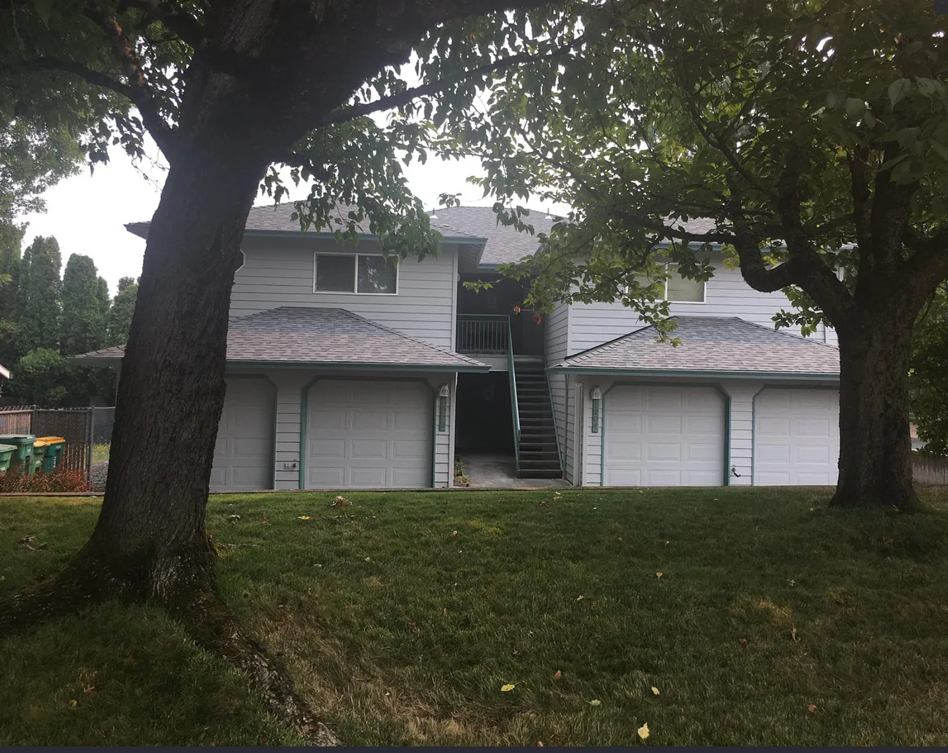 Large Renovated upstairs 2-bed 1-bath (approx. 1347 sq. feet) 5 of 12