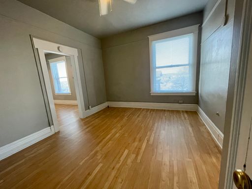 Listing photo thumbnail