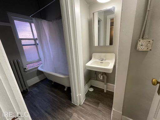 Listing photo thumbnail