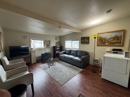 Listing photo thumbnail