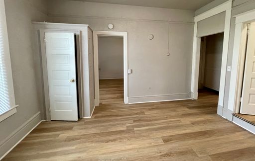Listing photo thumbnail