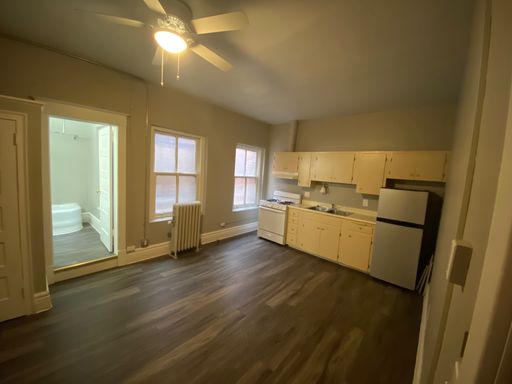 Listing photo thumbnail