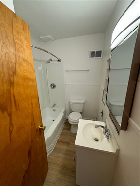 Listing photo thumbnail