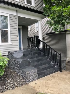 Listing photo thumbnail