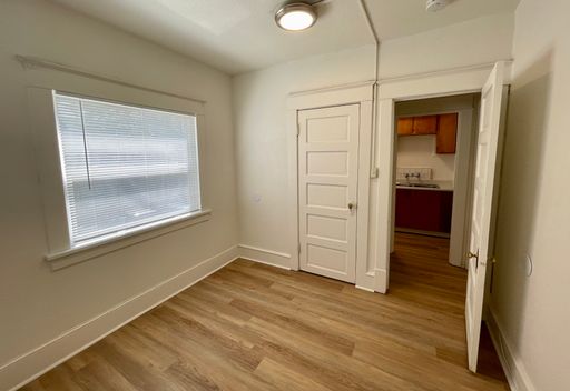 Listing photo thumbnail